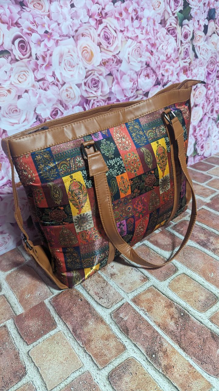 FREE SHIPPING π Floral Print Women's Laptop/Overnight/Travel /Multipurpose fabric shoulder Bag. Size - 18 by 13 by 5 inch.