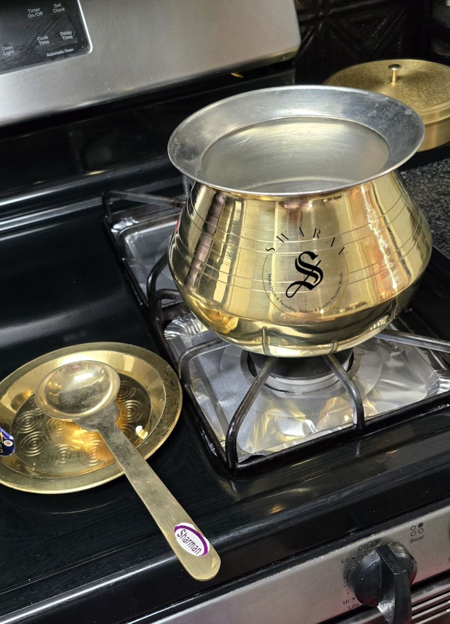 Pure Brass Pongal vessel with Tin coating. Set of 3. Capacity - 2 Liter. NOT INDUCTION CAPATIBLE. Design - 2.