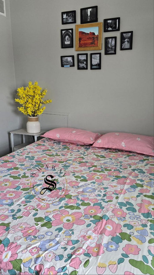 King size Glace Cotton Fitted sheet with 2 pillow covers.