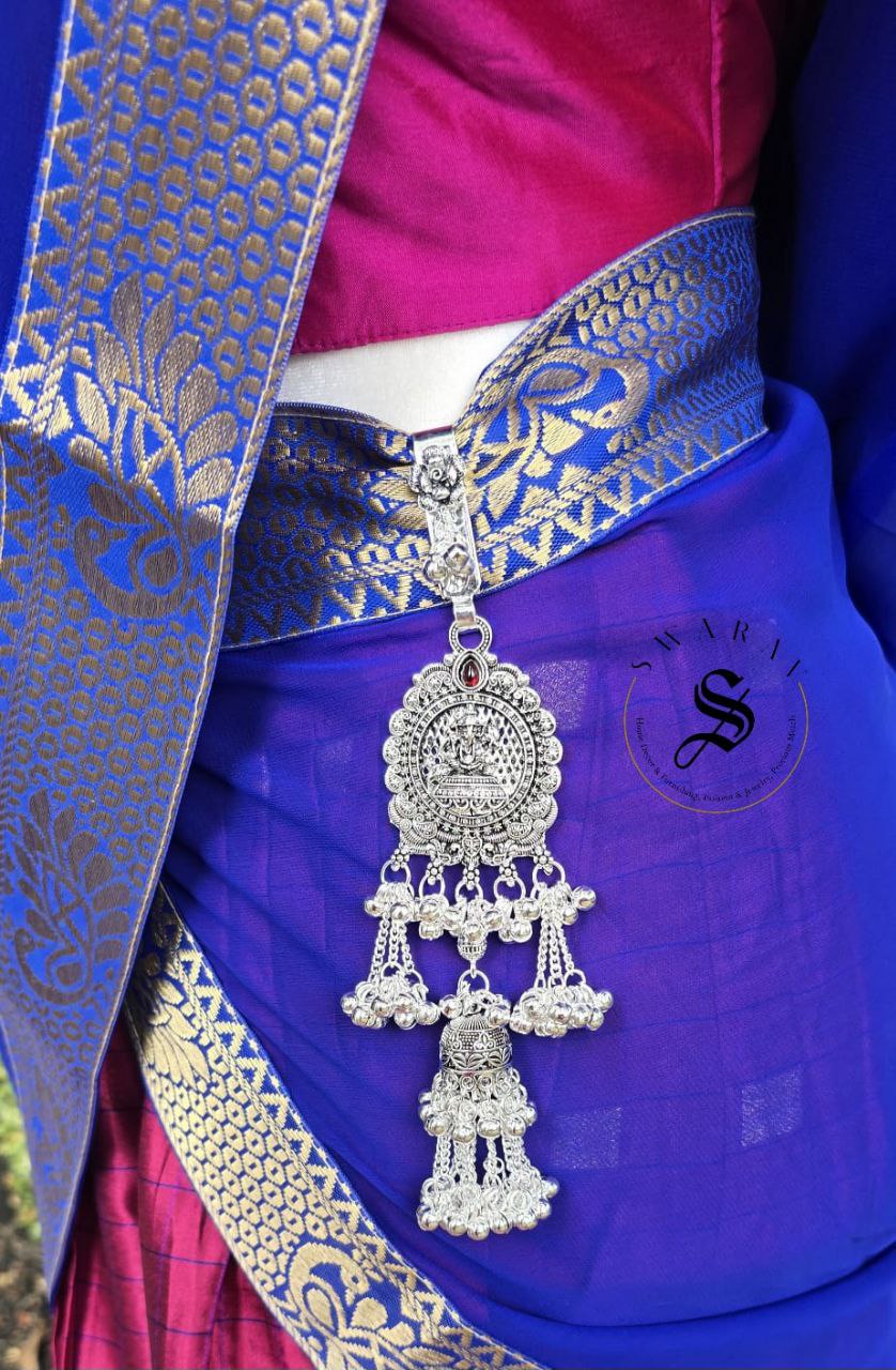 Lakshmi engraved Oxydised Silver waist Belt/ jewelry set with Chabi Guchcha ( key holder)