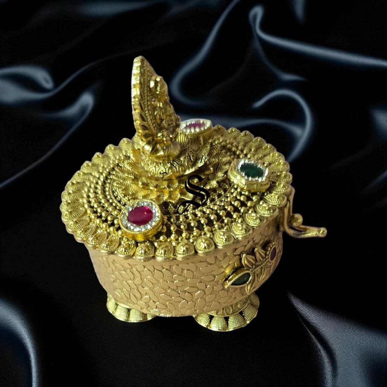 Brass Lakshmi Devi Sindoor Box/ kumkham Bharini