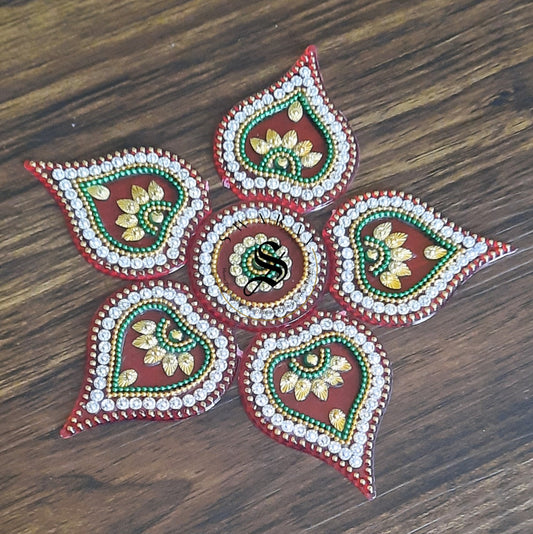 Handmade Acrylic Baby Rangoli Set of 6 pieces. Size : 7 inches.