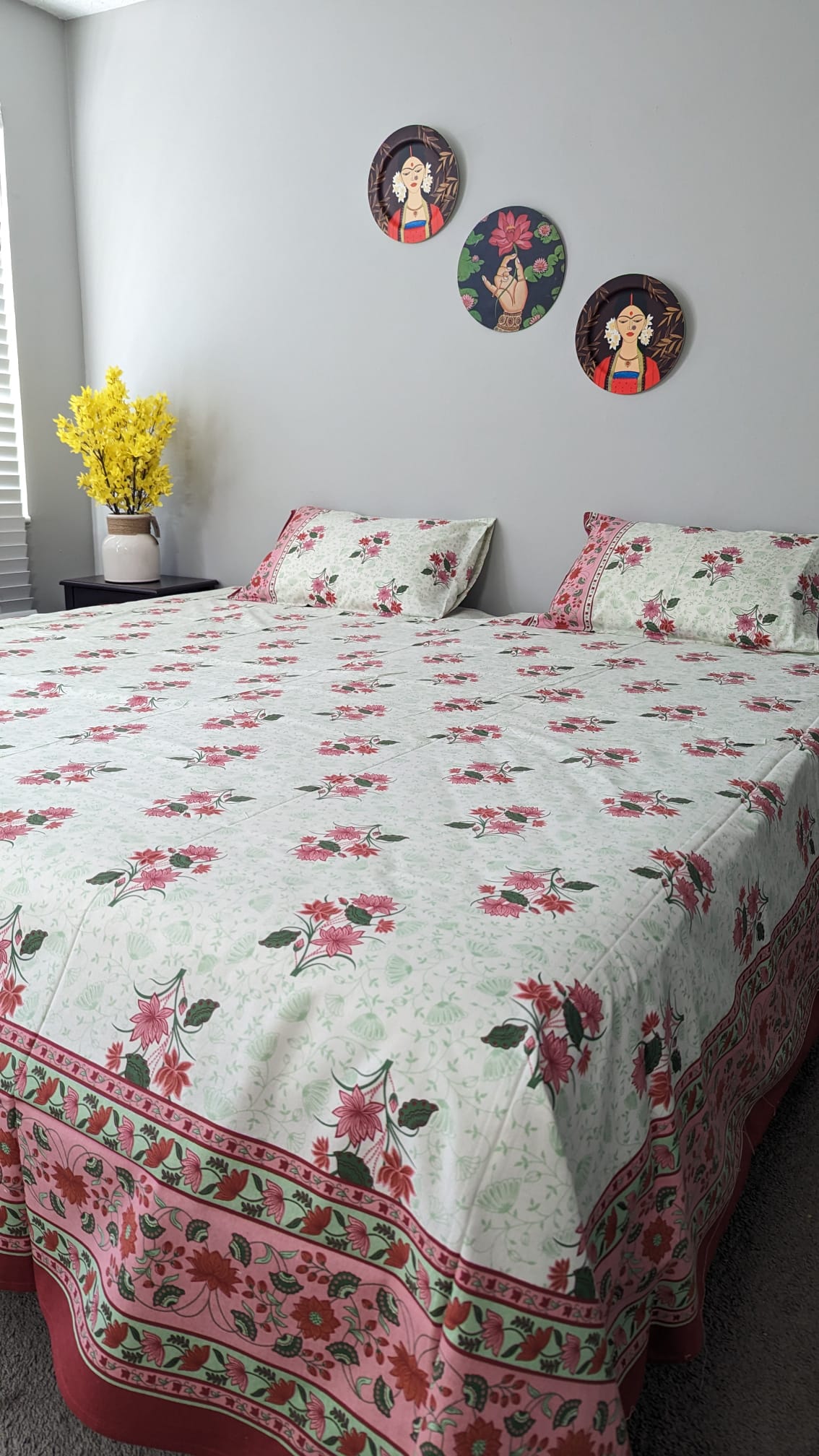 Jaipur Pure Cotton Jumbo King Size Bedsheet Set - 108 by 108 inch.