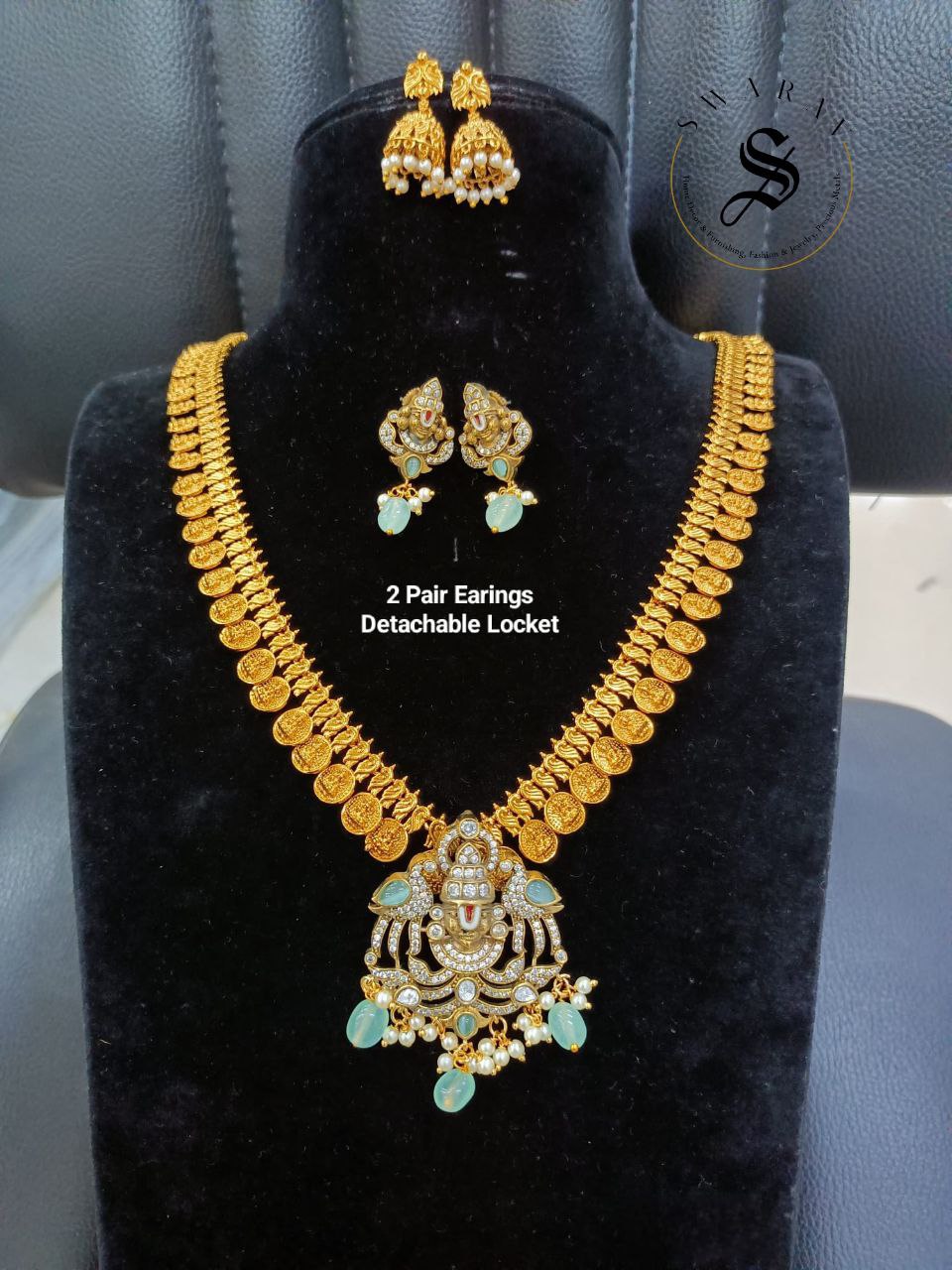 Lakshmi coin/kasu long haar with detachable Balaji pendant and 2 pairs of earrings. 2+ color options inside.