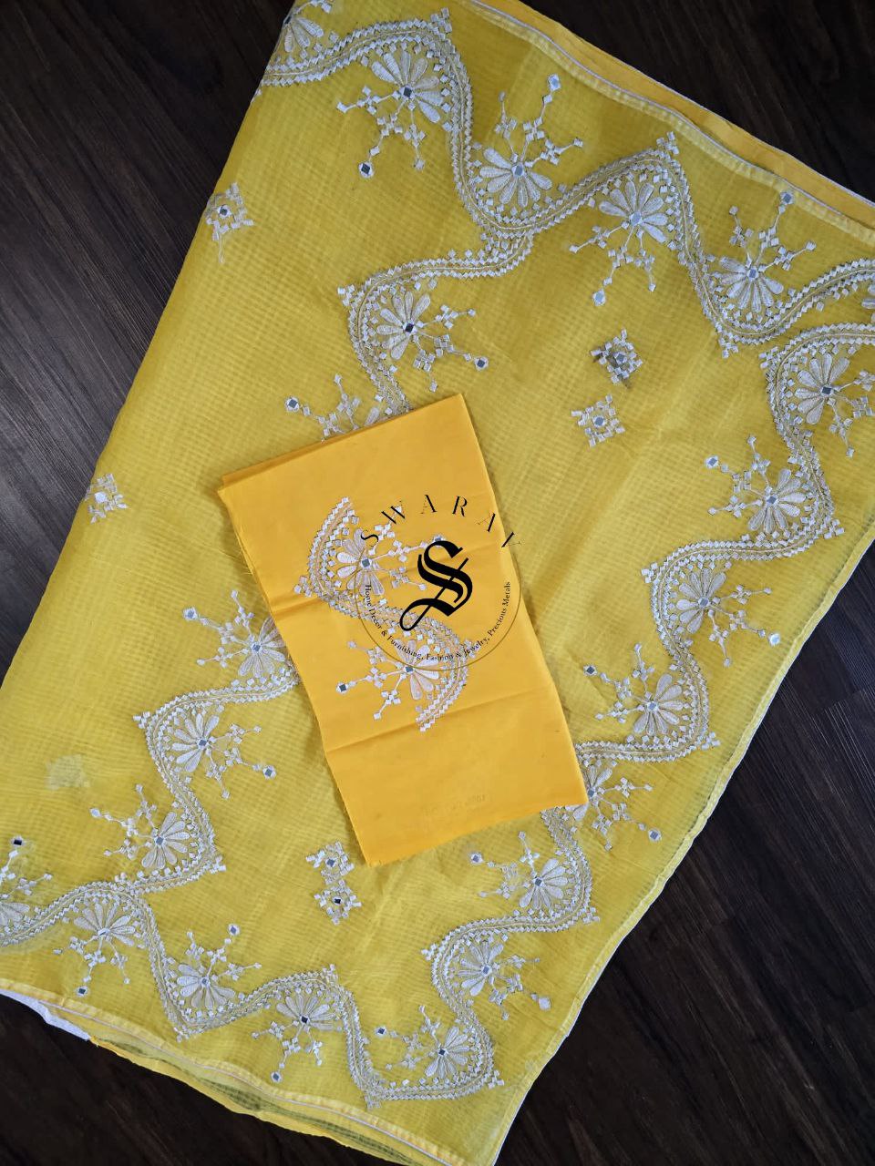 Soft cotton self check thread work Saree with matching work Blouse.