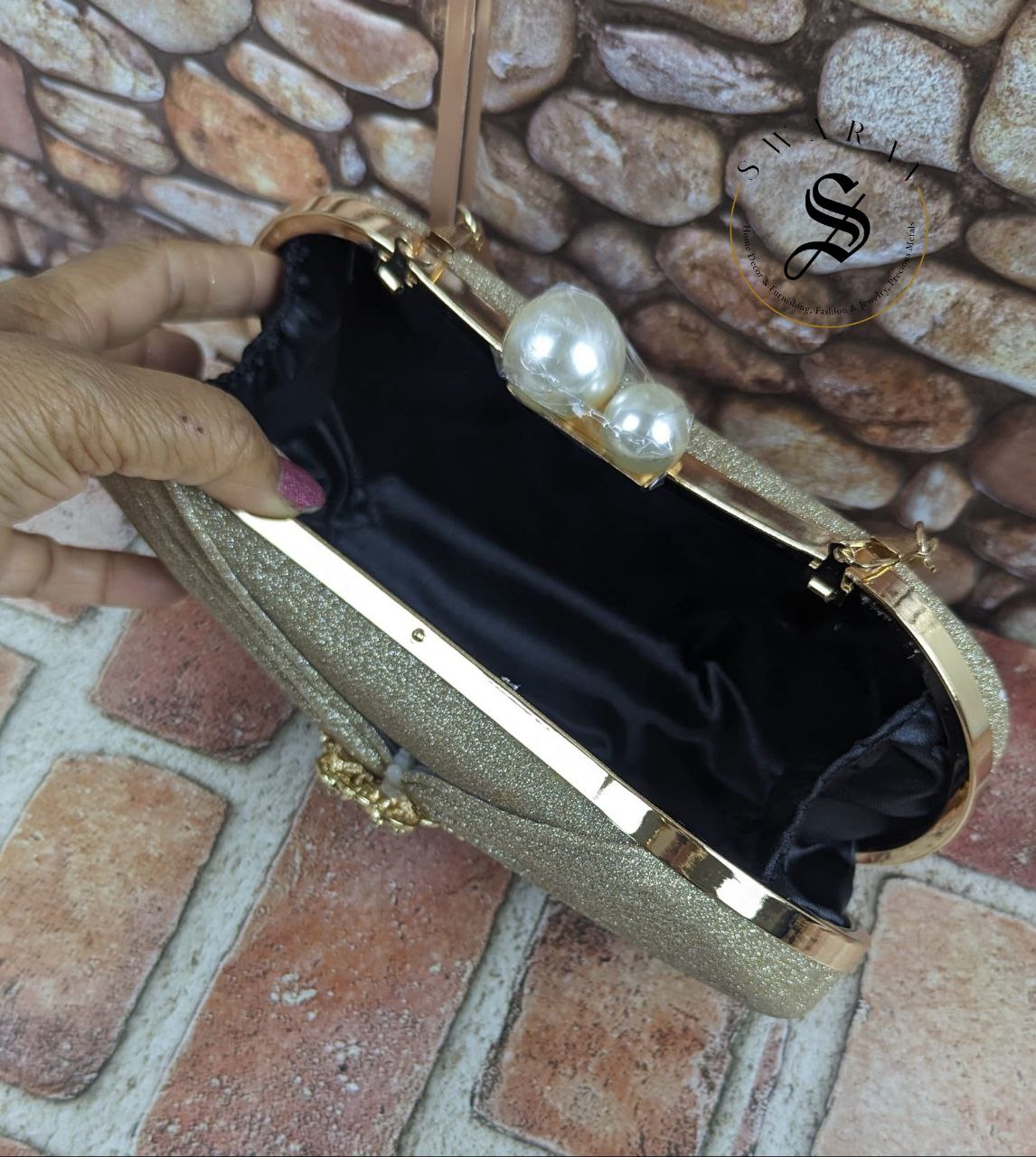 Pearl Knob hard shell party clutch -  Gold